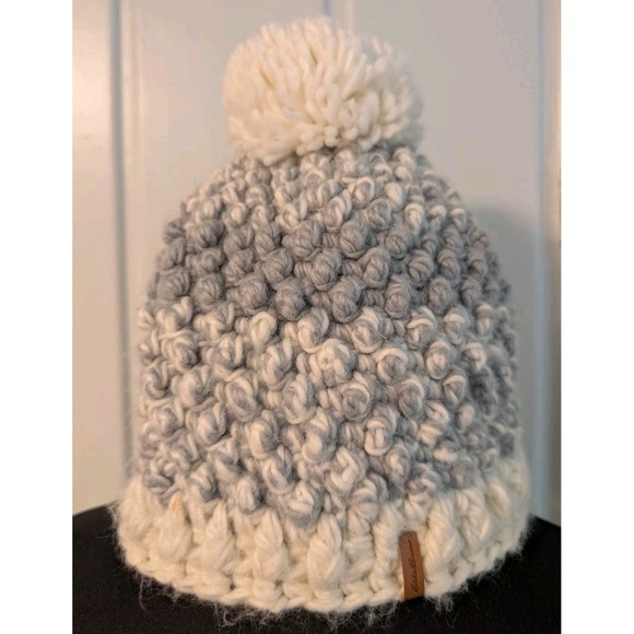 Eddie Bauer Women's Cabin Faux Fur Pom Beanie New Winter Whites Multi Color Knit - Picture 1 of 5